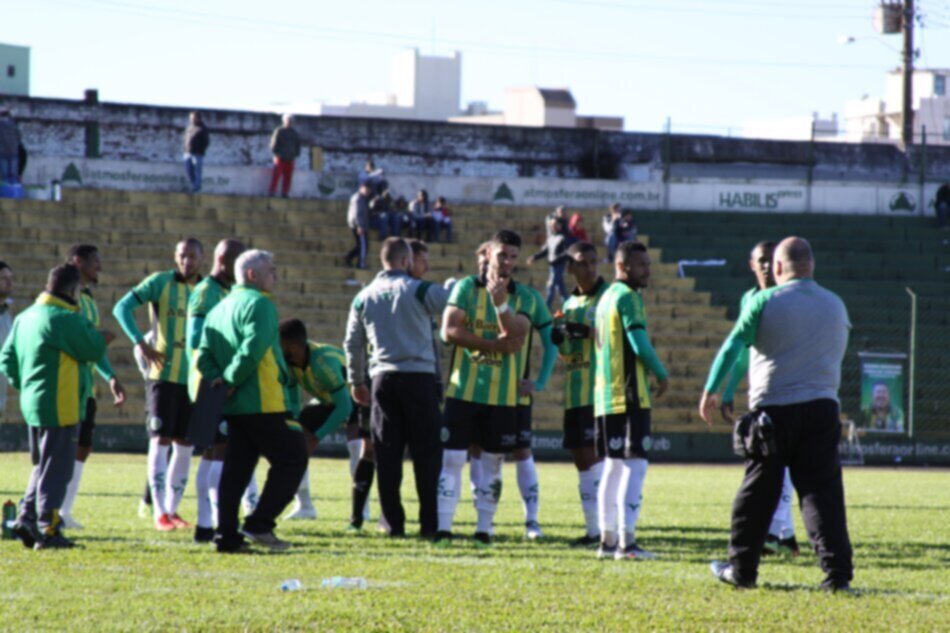 Mês decisivo - Ypiranga Futebol Clube